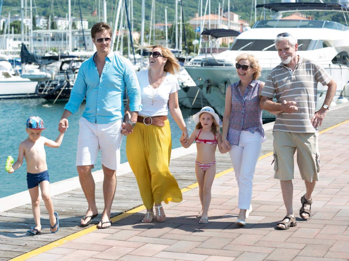 Six manières dont les riches économisent gros sur les taxes de succession, de la mise en fiducie de maisons à l'achat d'assurance vie offshore.