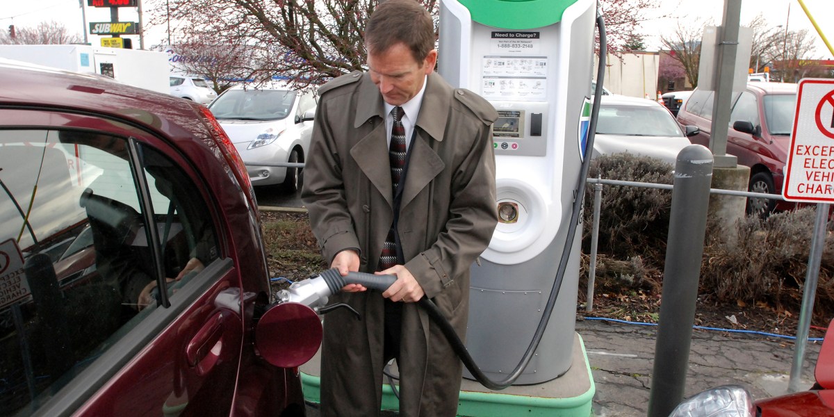Les grands constructeurs automobiles s'associent pour construire un réseau de recharge pour véhicules électriques