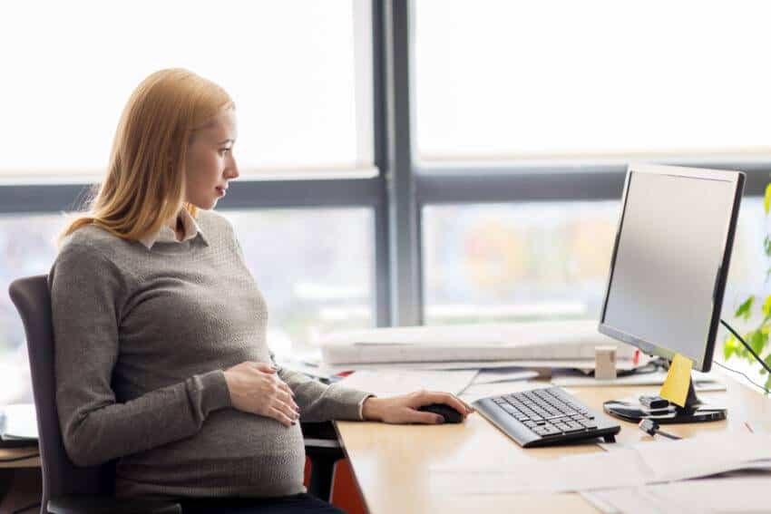 Un nouveau rapport fait la lumière sur la discrimination liée à la grossesse et à la maternité