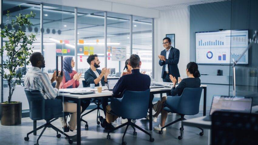 Les PME connaissent un début d'année 2024 solide malgré la prudence à l'embauche et les préoccupations en matière de durabilité