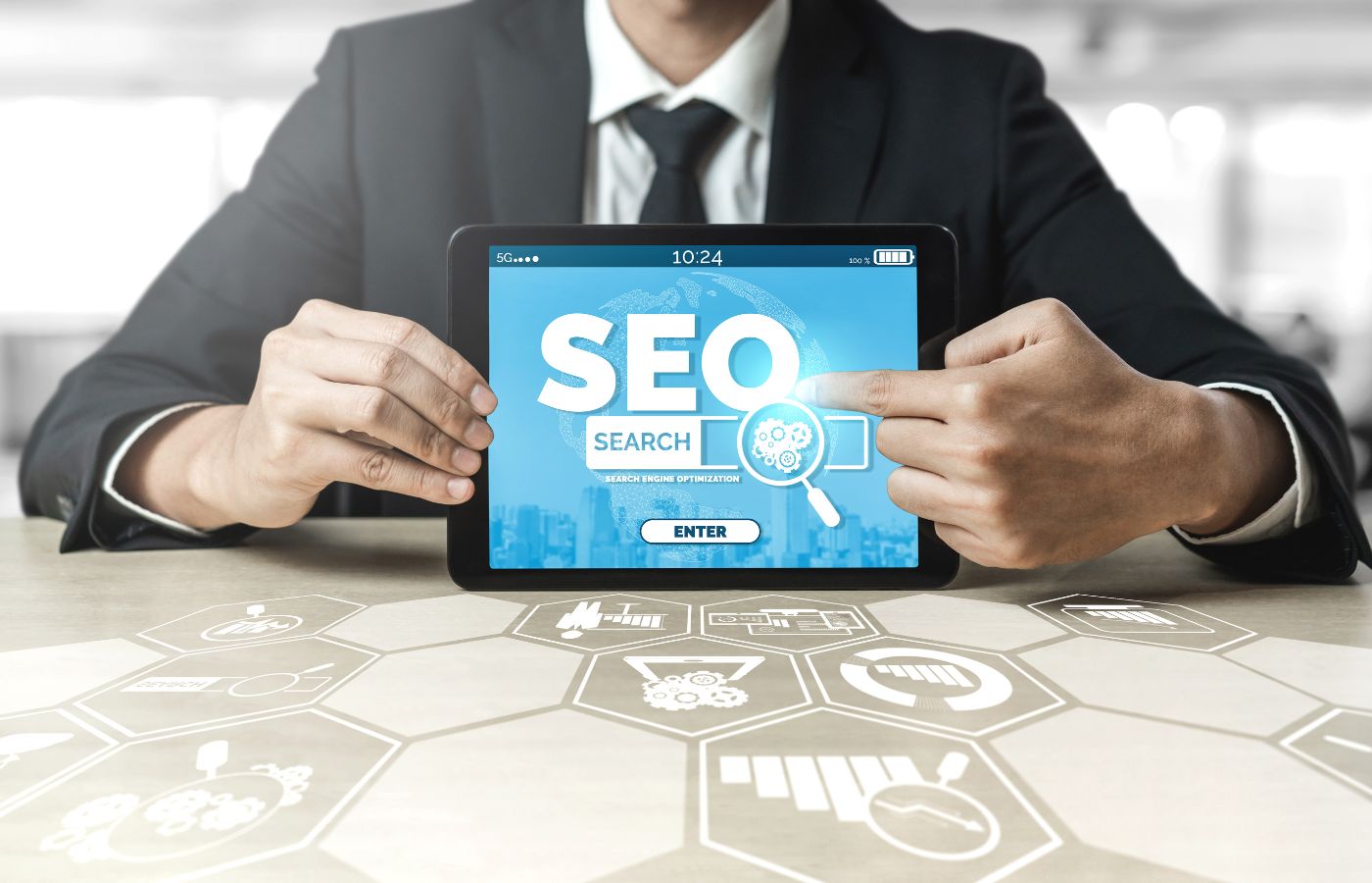 Comment créer du contenu SEO performant en 2024 : Guide complet pour optimiser votre présence en ligne