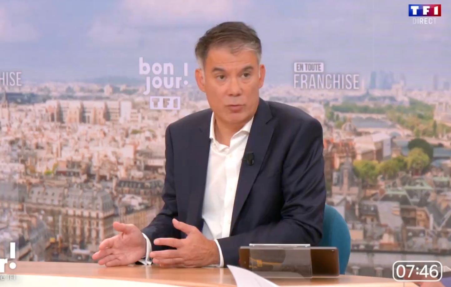 Pour Olivier Faure, la nomination de Bernard Cazeneuve à Matignon serait "atypique"